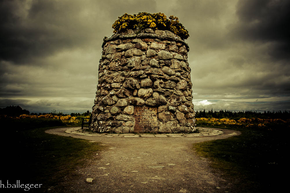 Memorial cairn 